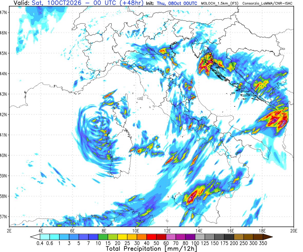 sommatoria dei fenomeni attesi tra pomeriggio e sera sull'Italia, sempre secondo il modello Moloch 1.5km elaborato su base grafica Lamma