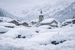 Inverno nevoso ma non freddo atteso sulle Alpi.